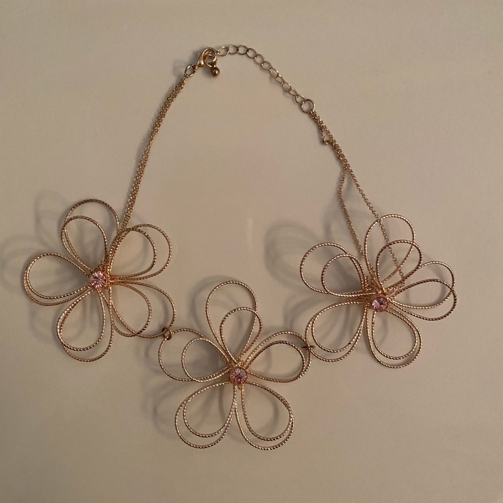 Statement necklace